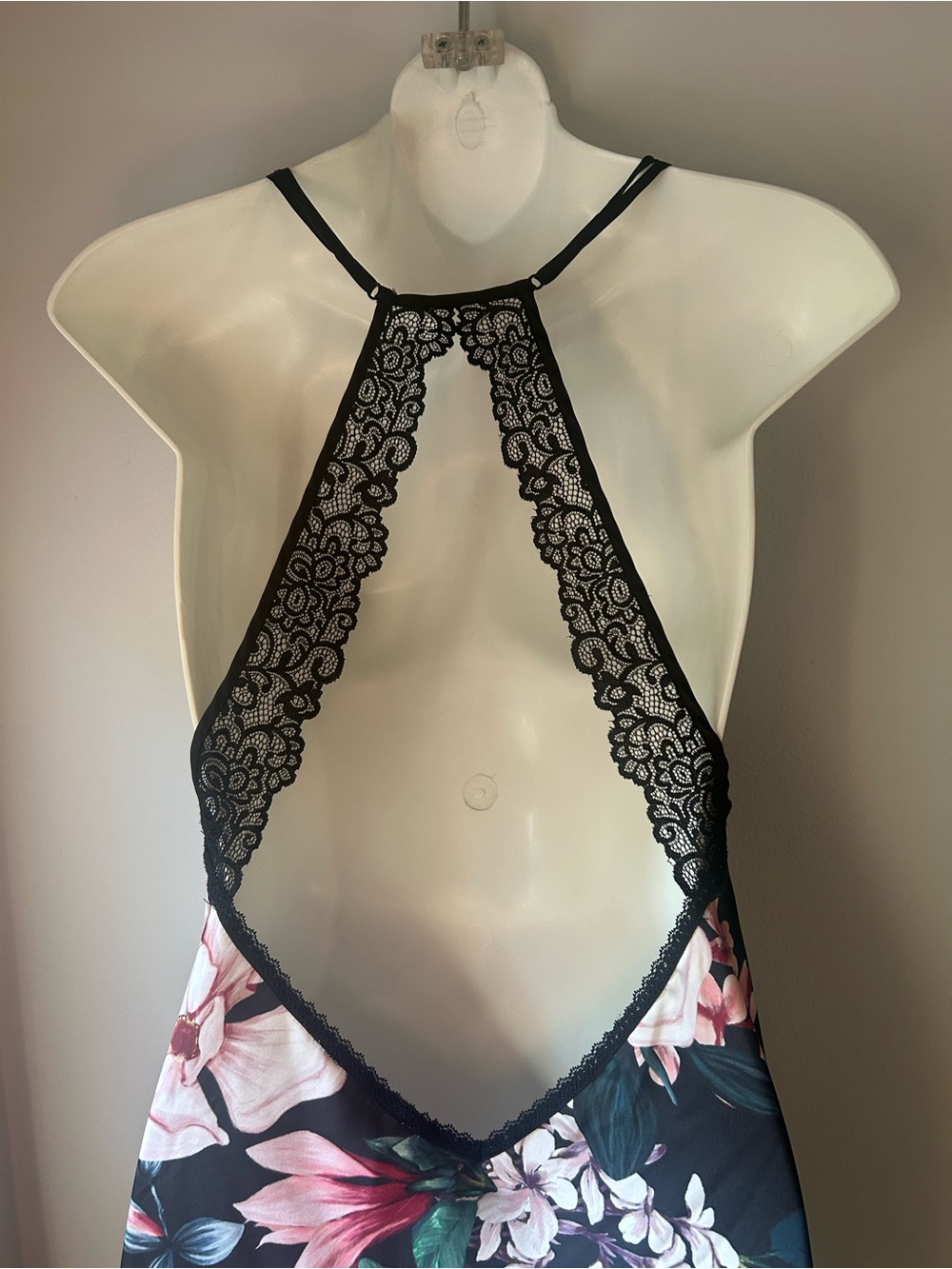 La Vie En Rose Black Floral Lace-Trim Chemise - Picture 9 of 16